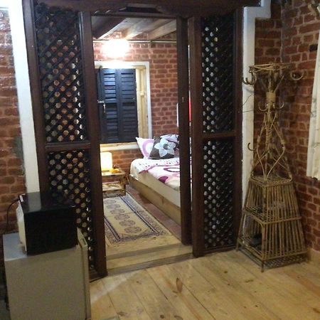 Yamba Traditional Home Lalitpur Экстерьер фото