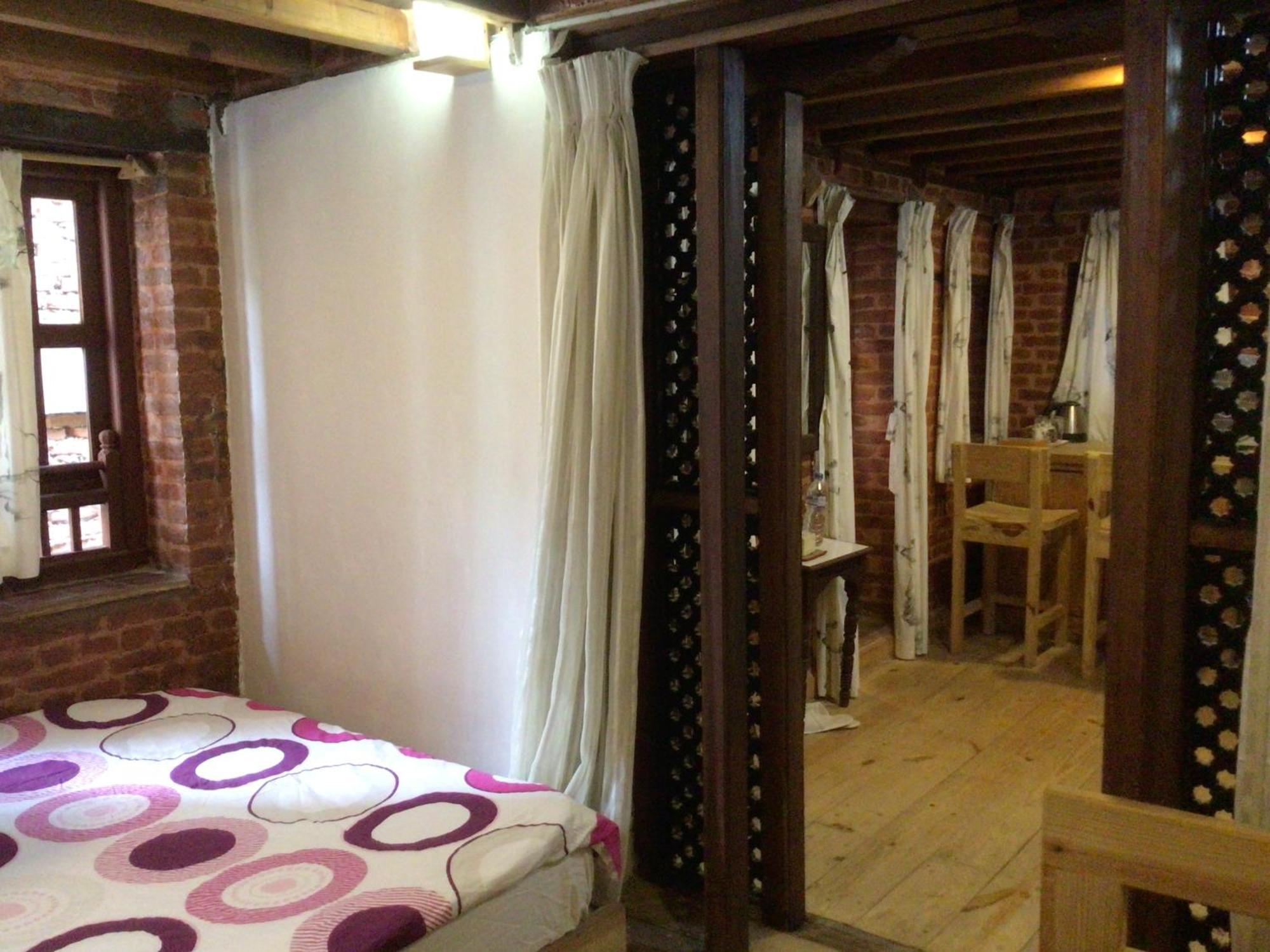 Yamba Traditional Home Lalitpur Экстерьер фото