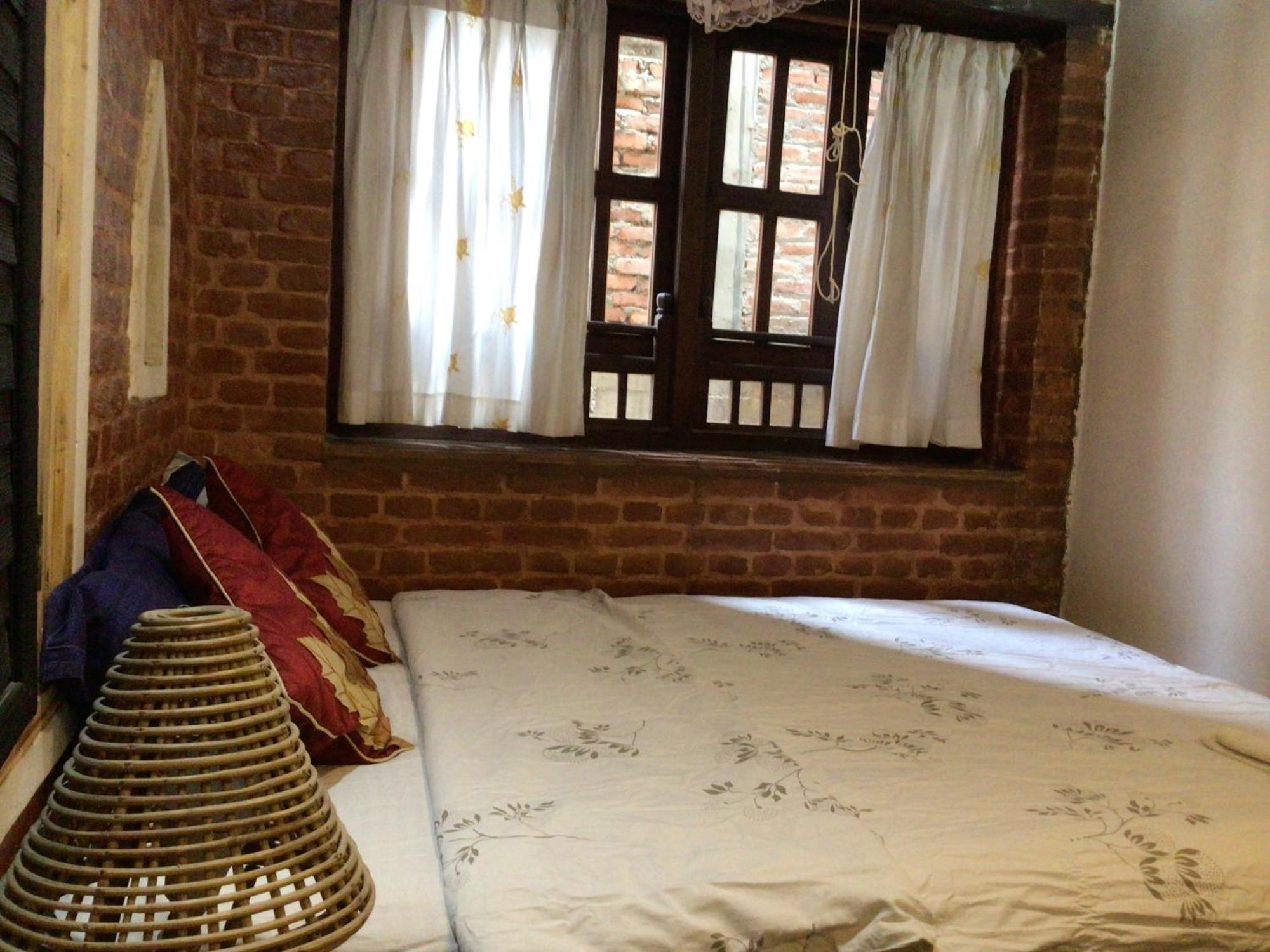 Yamba Traditional Home Lalitpur Экстерьер фото