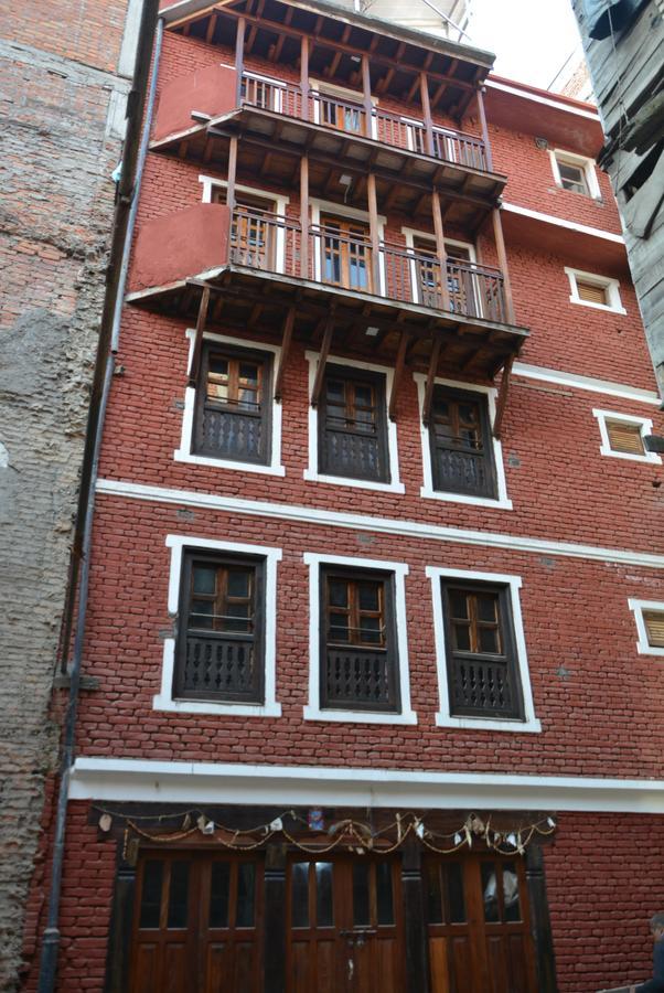 Yamba Traditional Home Lalitpur Экстерьер фото