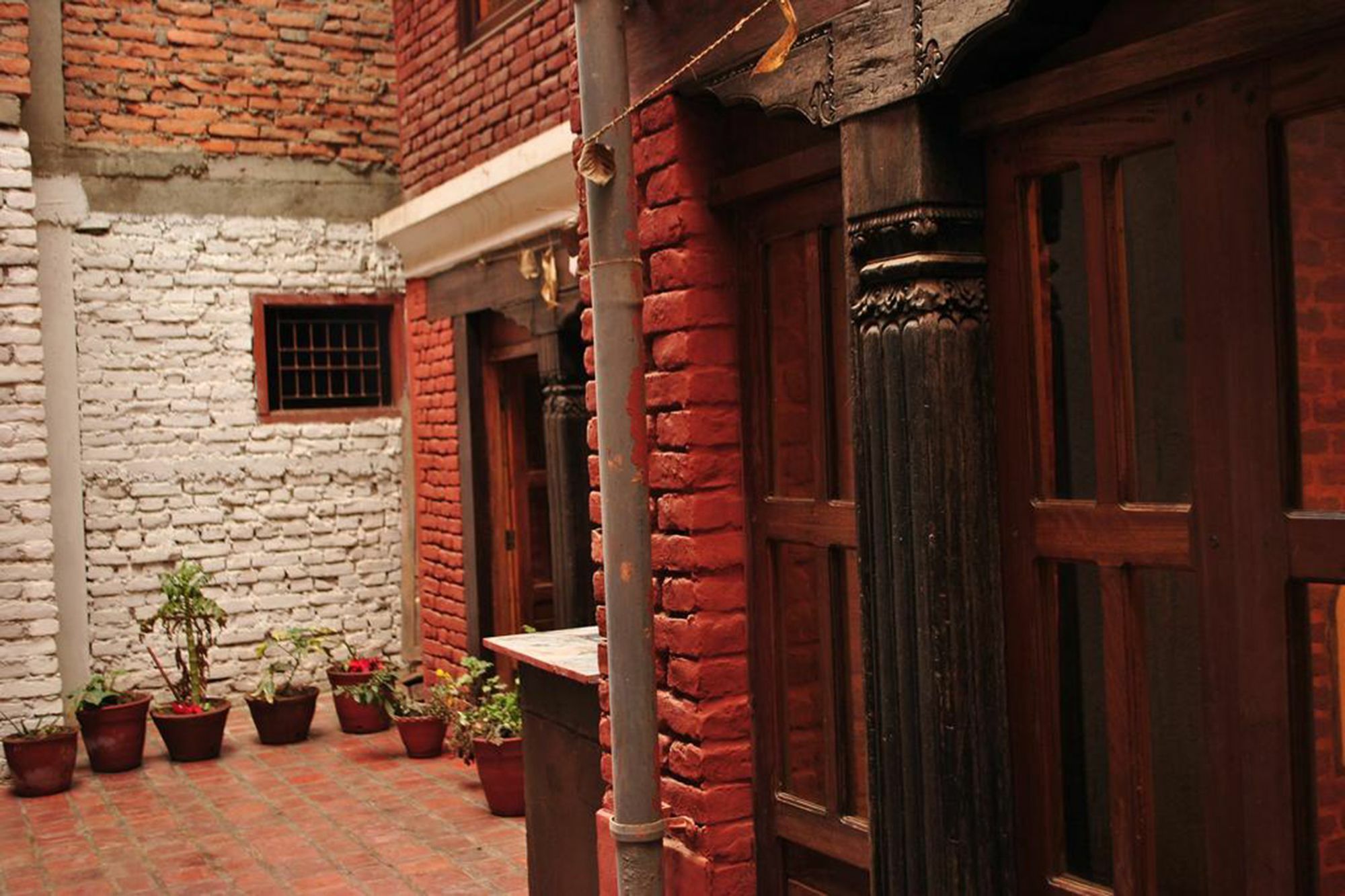 Yamba Traditional Home Lalitpur Экстерьер фото