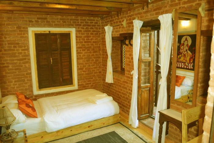 Yamba Traditional Home Lalitpur Экстерьер фото